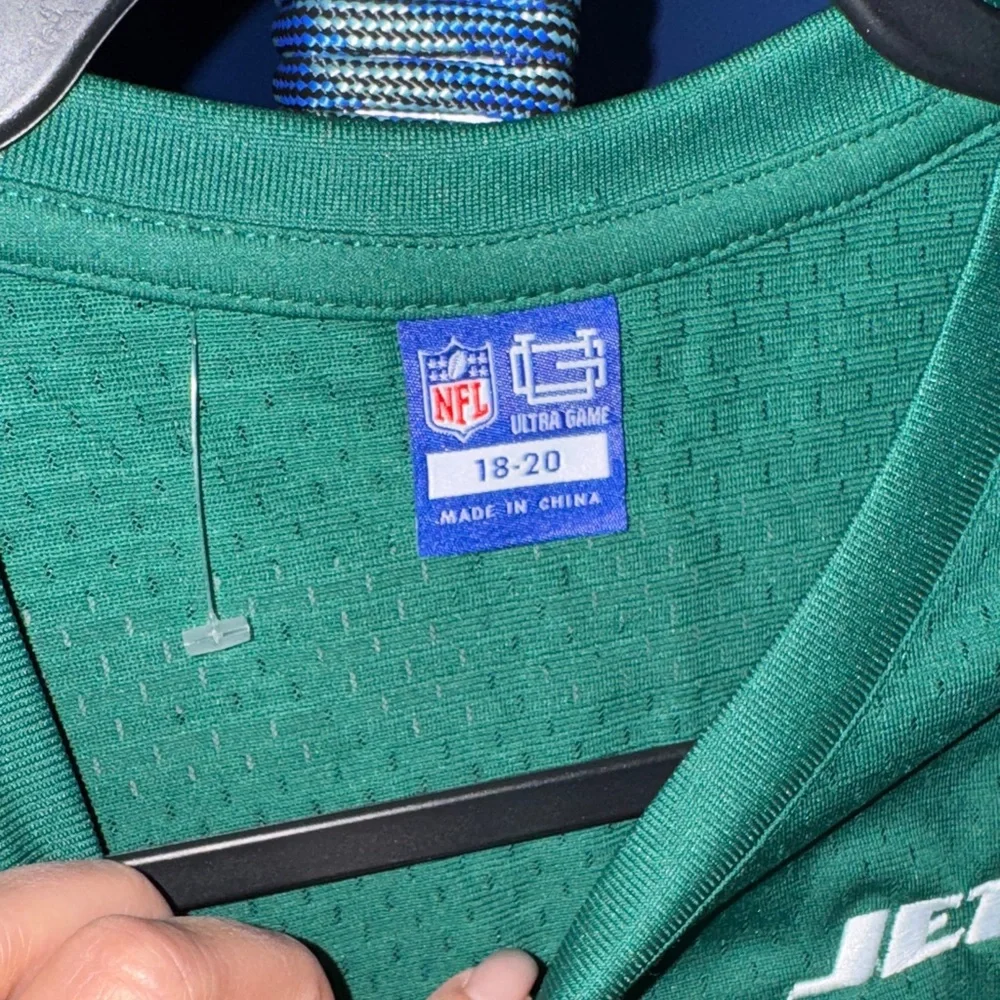NFL New York Jets- NWOT Green Youth Jersey Shirt Size 18-20